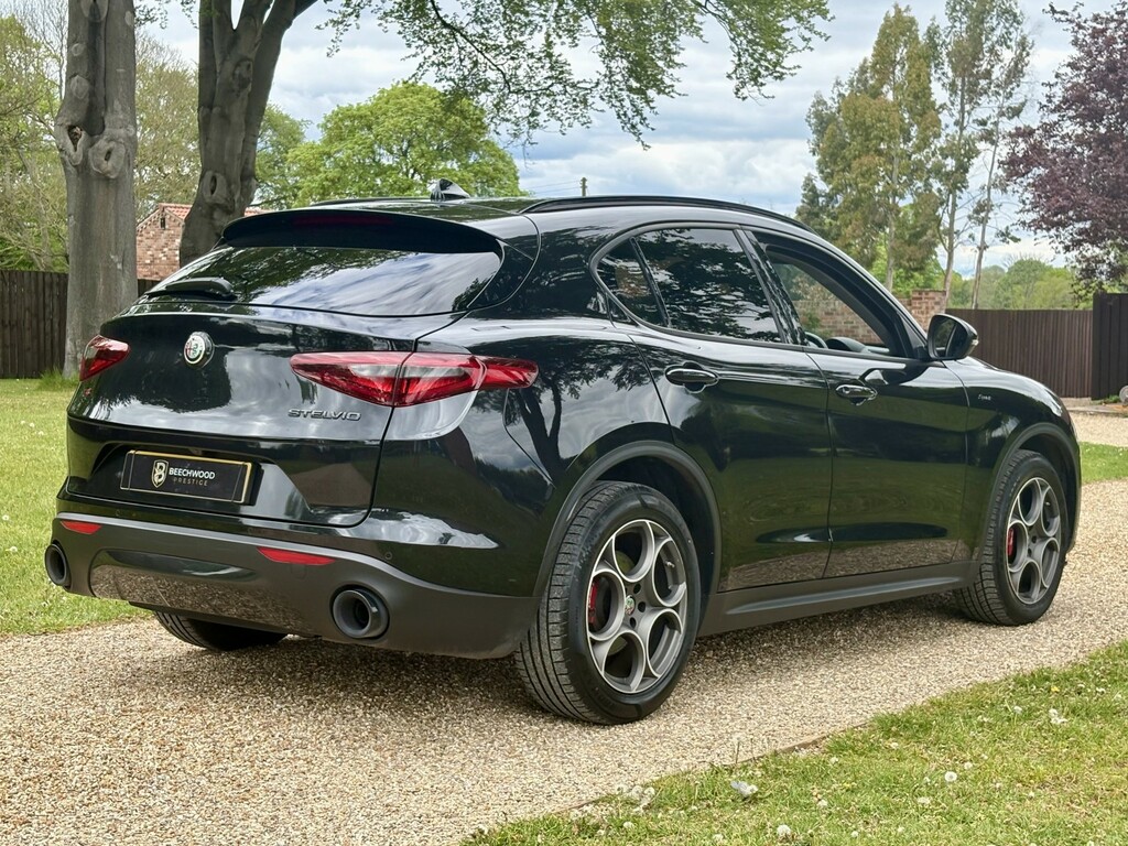 Alfa Romeo Stelvio Suv 2.0 2.0 Turbo 200Hp Awd Sprint 202222 Black #2