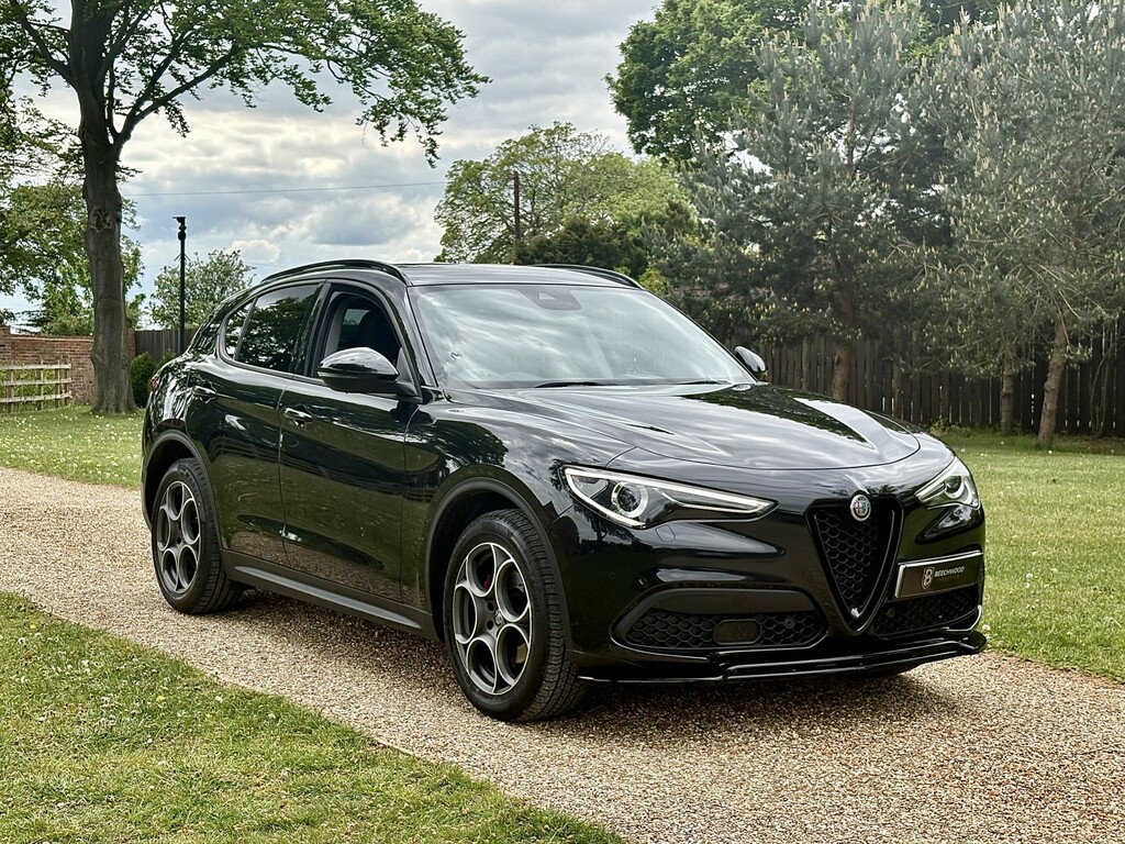Alfa Romeo Stelvio Suv 2.0 2.0 Turbo 200Hp Awd Sprint 202222 Black