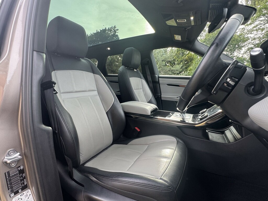 Land Rover Range Rover Evoque Suv 2.0 D200 Mhev Edition 202222 AE22PXM Brown #4