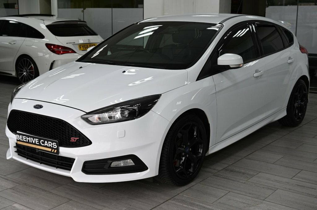 Ford Focus 2L St-3 SO15TYG White #5