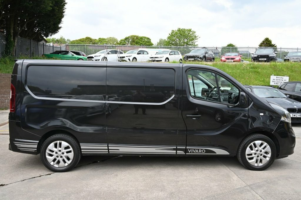 Vauxhall Vivaro 1.6L Limited Edition Nav MA68VLD Black #2