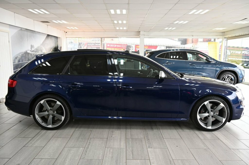 Audi S4 Quattro Black Edition Black #3