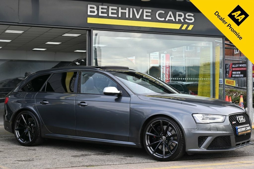 Audi RS4 Avant 4.2L Null Grey