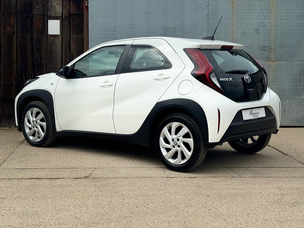 Toyota Aygo X Vvt-i Pure U3303 Ulez VK24FDA White #6