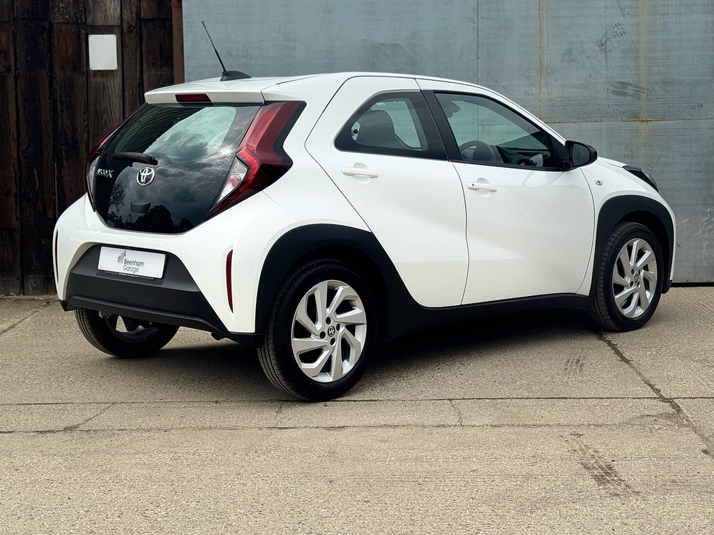 Toyota Aygo X Vvt-i Pure U3303 Ulez VK24FDA White #5