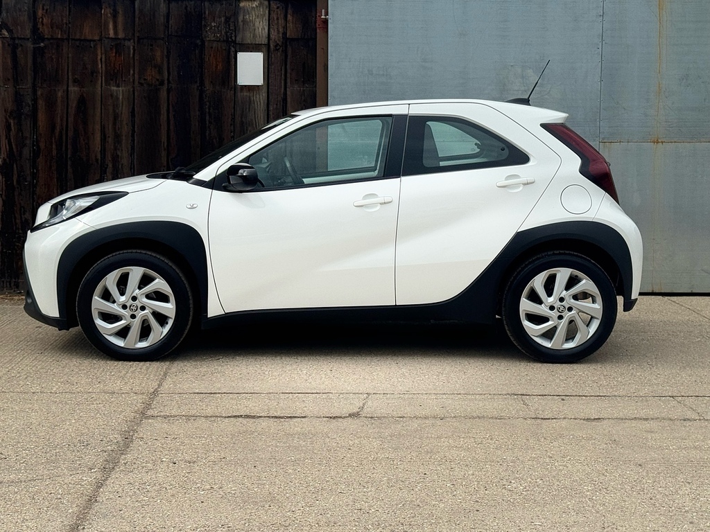 Toyota Aygo X Vvt-i Pure U3303 Ulez VK24FDA White #4