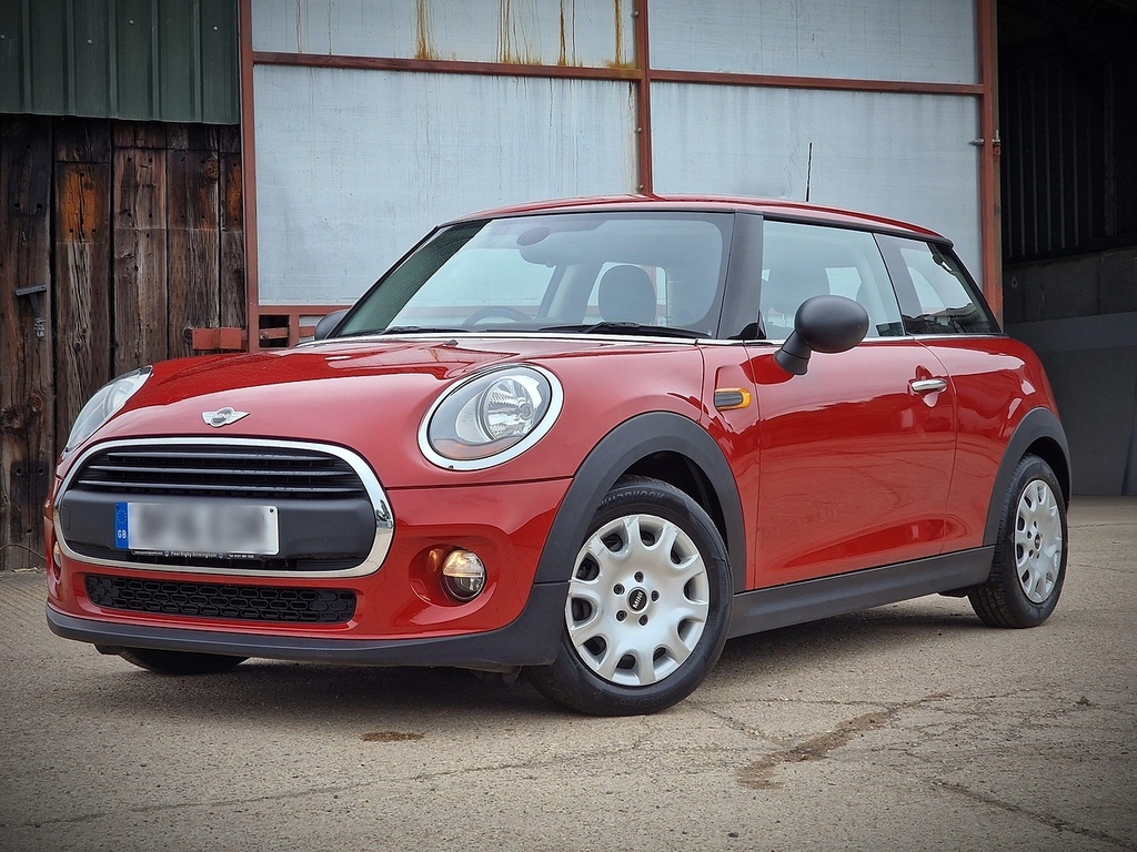 Mini Hatch One U3323 Ulez Red #2