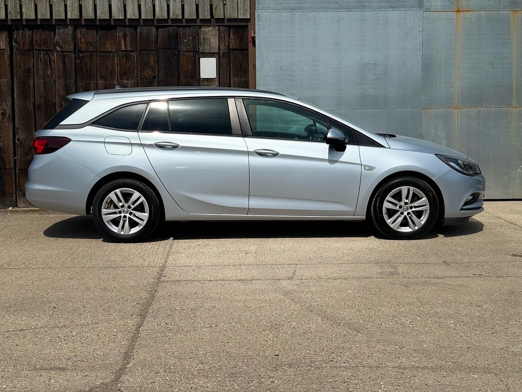 Vauxhall Astra Cdti Ecotec Blueinjection Design U3333 Ulez FN18URR Silver #4