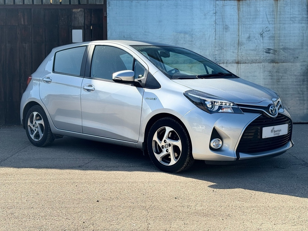 Toyota Yaris Vvt-h Excel U3339 Ulez Silver
