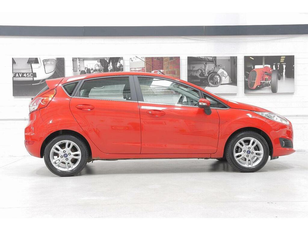 Ford Fiesta 1.25 Zetec Euro 5 NU15UUC Red #2