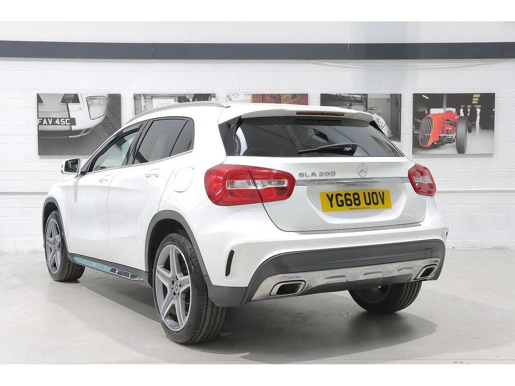 Mercedes-Benz GLA Class 1.6 Gla200 Amg Line Euro 6 Ss YG68UOV White #5