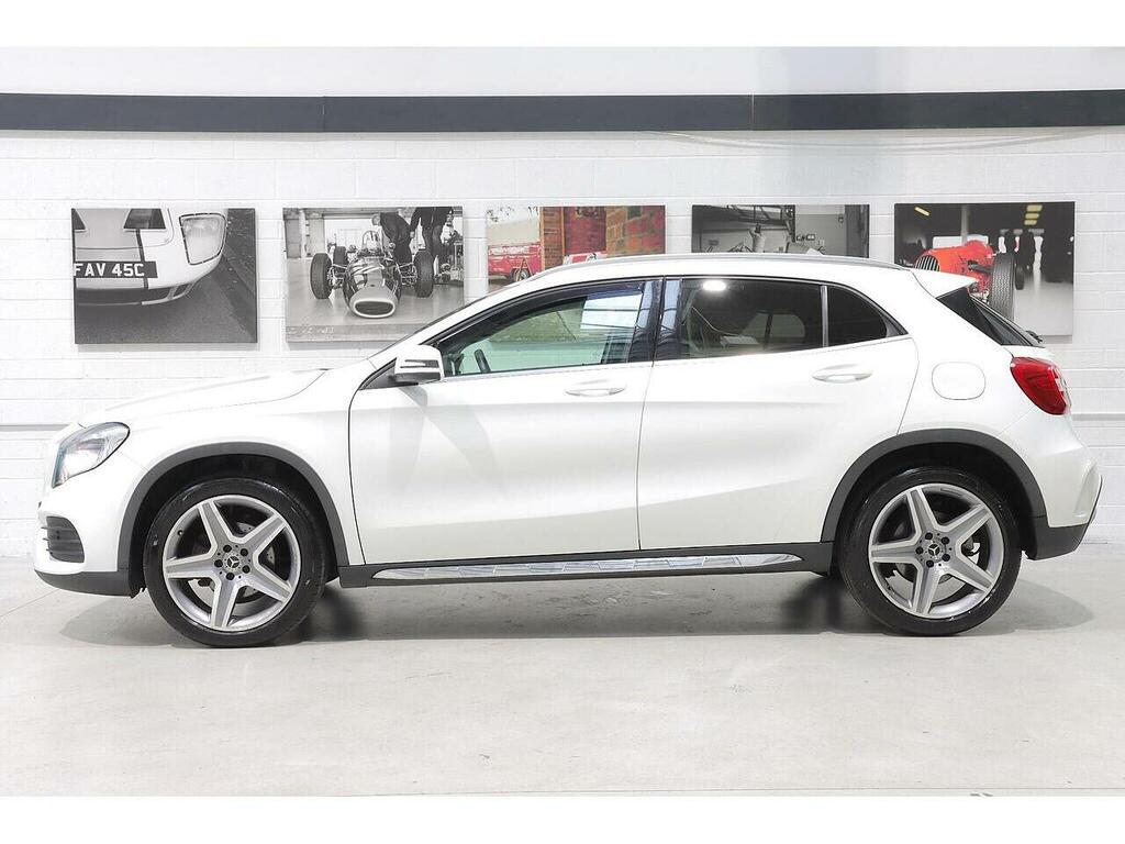 Mercedes-Benz GLA Class 1.6 Gla200 Amg Line Euro 6 Ss YG68UOV White #6