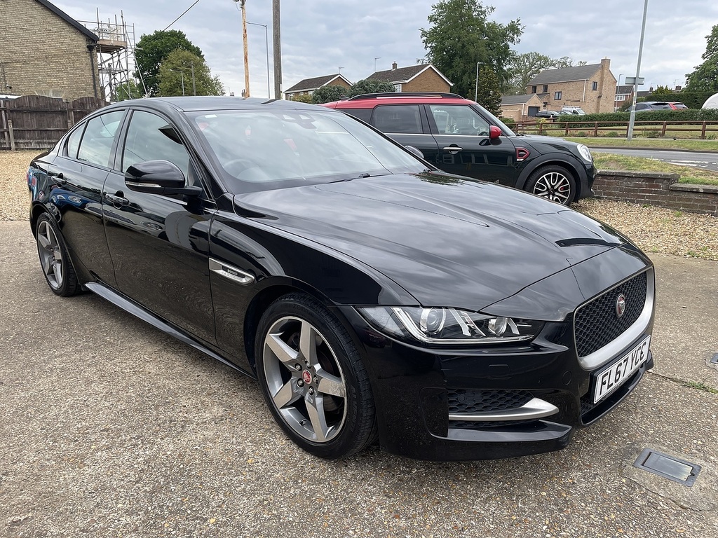 Jaguar XE D R-sport FL67YCC Black #2