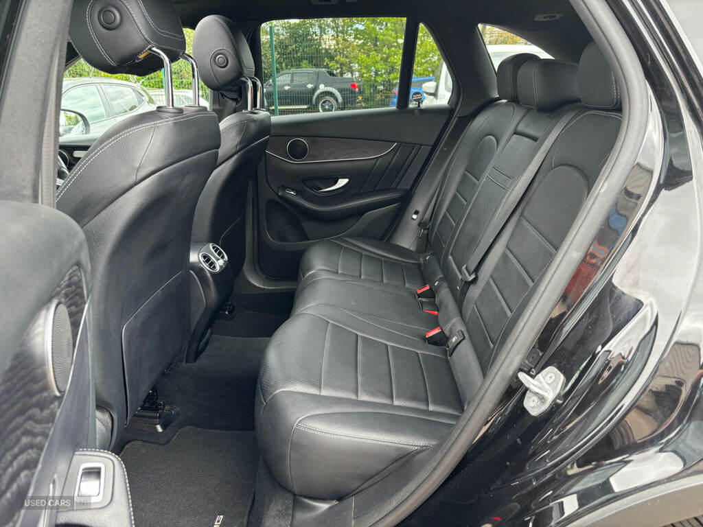 Mercedes-Benz GLC Class Glc 220D 4Matic Amg Line Premium 9G-tronic KJ18XYD Black #4