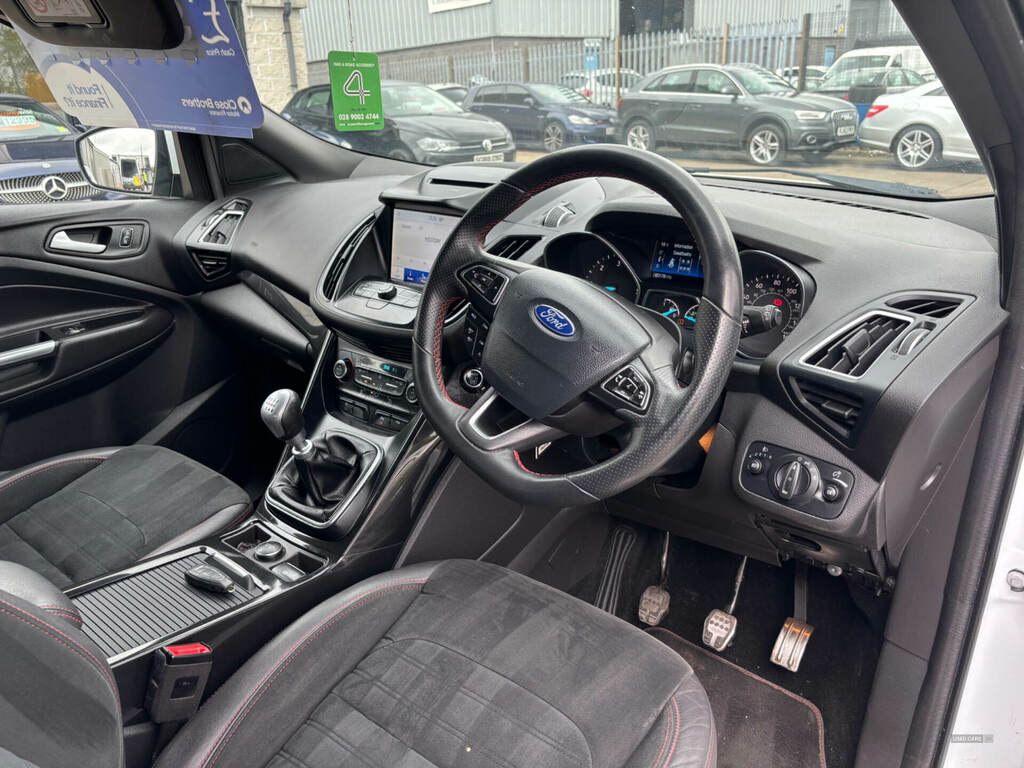 Ford Kuga 1.5 Tdci St-line 2Wd EN19MHO White #6