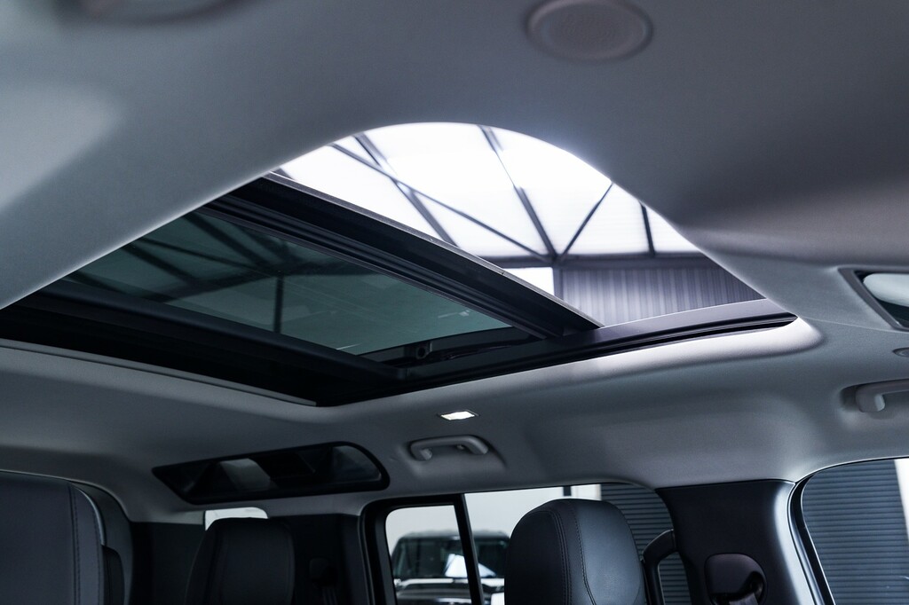 Land Rover Defender 110 3.0 D250 Mhev Xs Edition Suv 4Wd E DS22XXK Silver #3