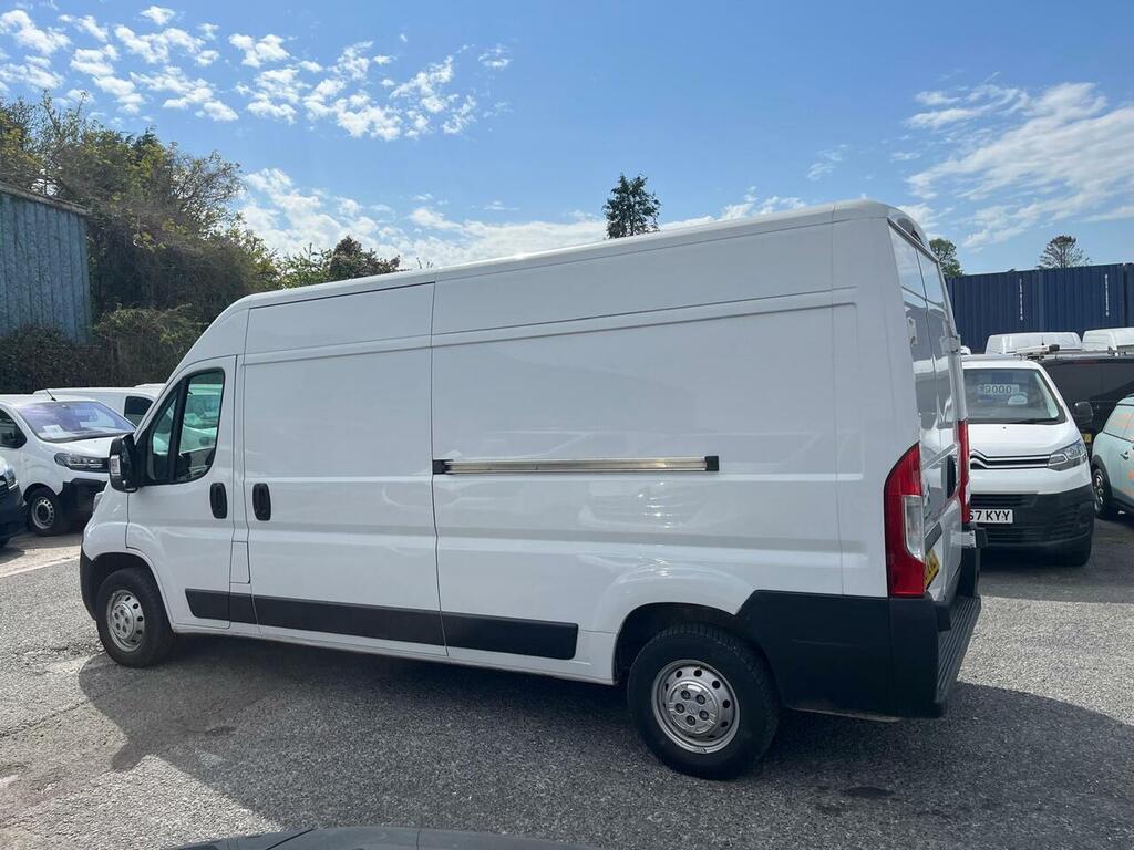 Citroen Relay Bluehdi 35 Enterprise LJ72REH White #5