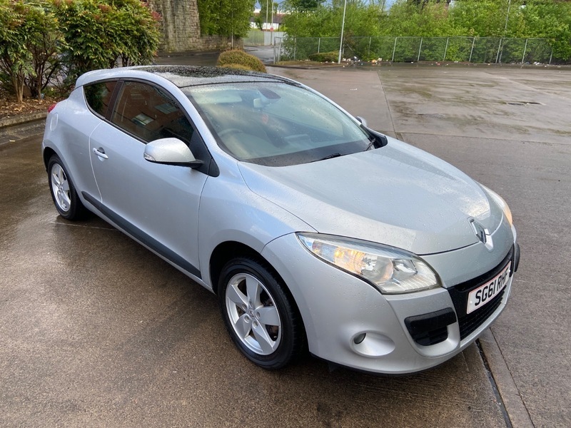 Renault Megane Dynamique Tomtom Vvt 1.6 SG61RHF Silver #2