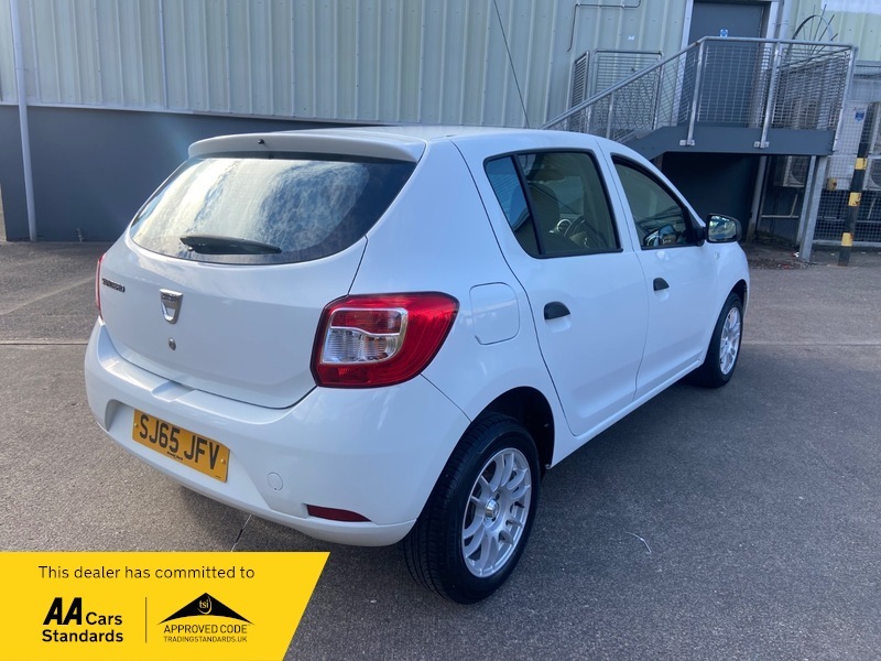 Dacia Sandero 1.2 Ambiance SJ65JFV White #6