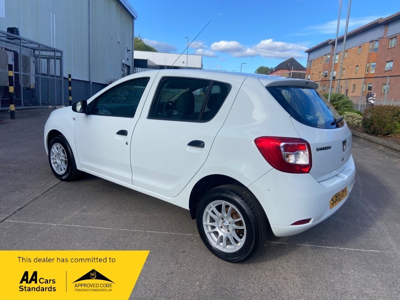 Dacia Sandero 1.2 Ambiance SJ65JFV White #5