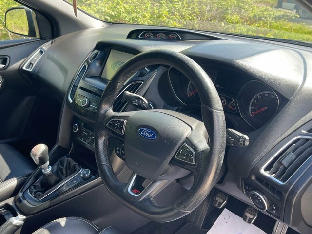 Ford Focus 2.0T Ecoboost St-3 Hatchback Eur YY65MLZ Grey #6