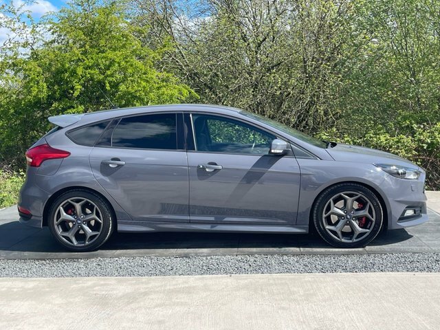 Ford Focus 2.0T Ecoboost St-3 Hatchback Eur YY65MLZ Grey #3