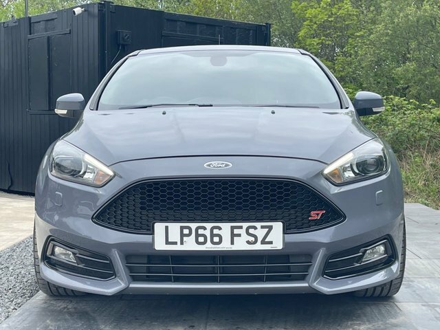 Ford Focus 2.0T Ecoboost St-3 Hatchback Eur LP66FSZ Grey #2