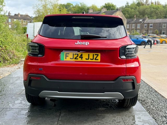 Jeep Avenger 54Kwh Summit Suv 156 Ps FJ24JJZ Red #2