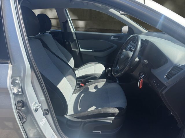 Hyundai I20 1.4 Crdi Se Hatchback Euro 6 90 Silver #2