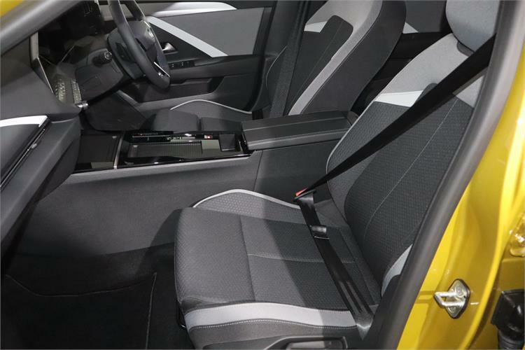 Vauxhall Astra 1.2 Hybrid Griffin Hatchback Hybrid E-d Yellow #2