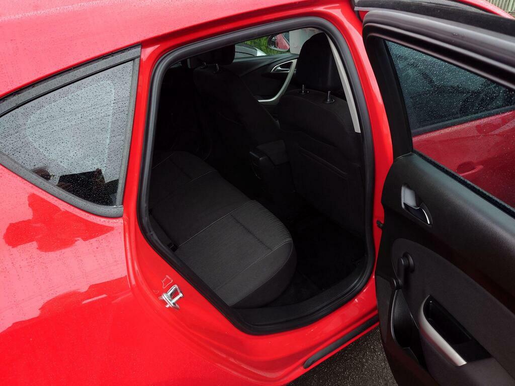 Vauxhall Astra 1.6 16V Exclusiv Euro 5 Red #5