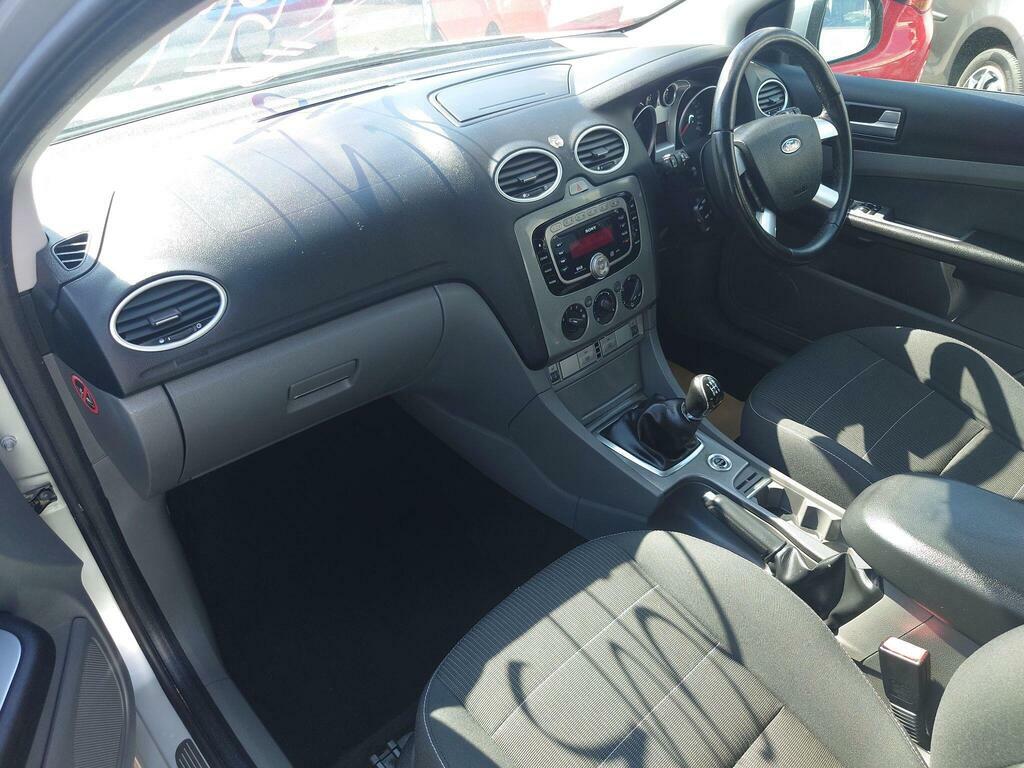 Ford Focus 1.6 Titanium DX60HWS Silver #6