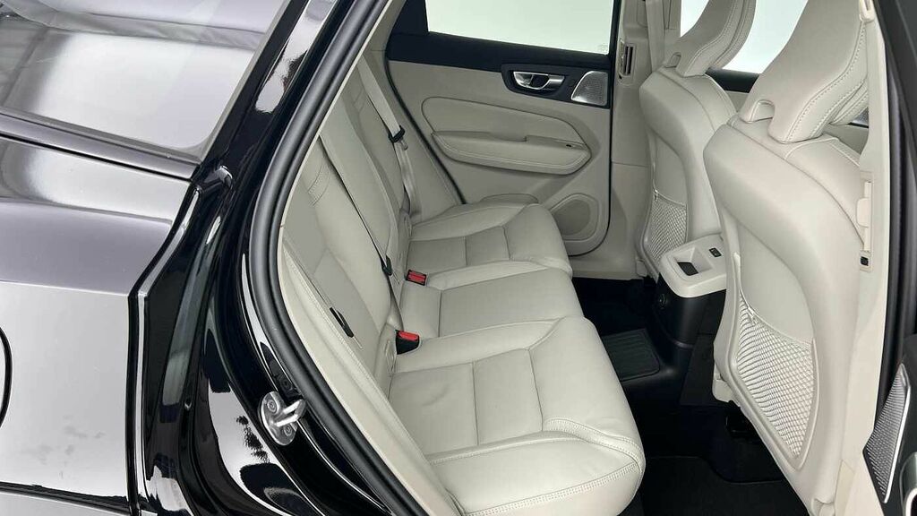 Volvo XC60 Ultra, T8 Awd Plug-in Hybrid, Dar KN26HMY Black #6