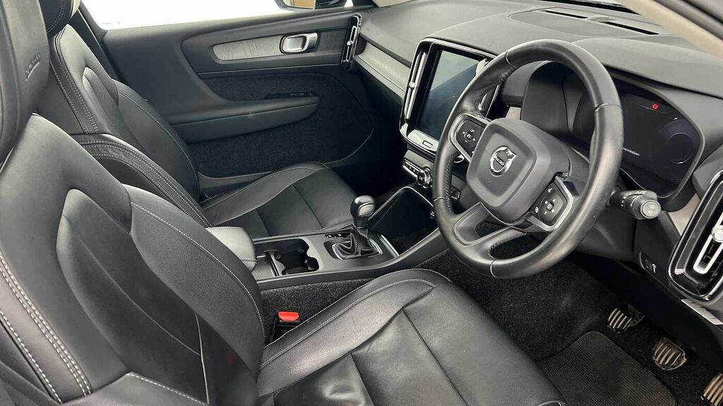 Volvo XC40 T3 Inscription Winter Pack, Rear Camera KW68ZBU Black #4