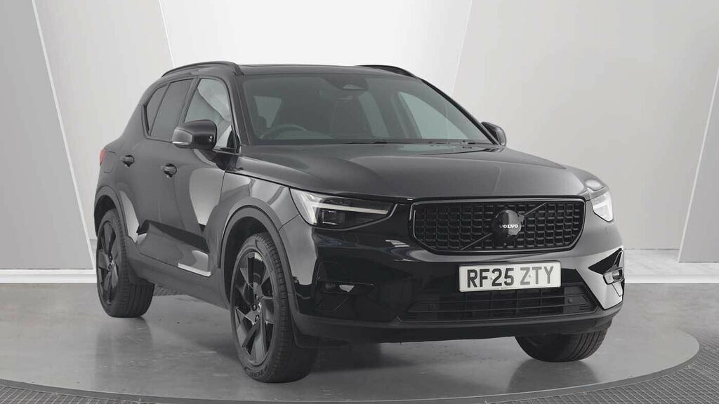 Volvo XC40 Black Edition Ultra, B4 Mild Hybrid, Panor Black