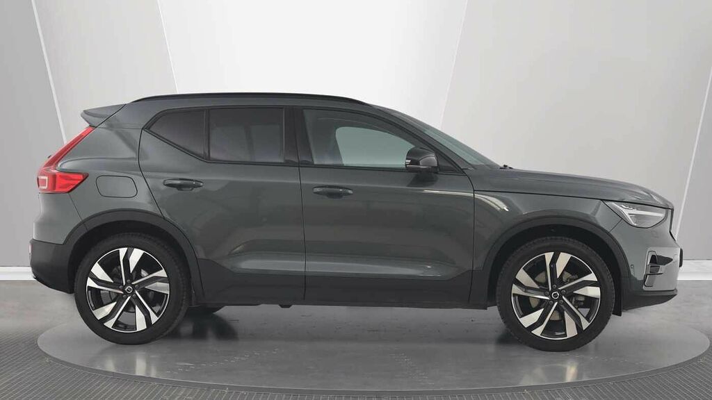 Volvo XC40 Ultra, B3 Mild Hybrid, Dark Forest Lake, OV75BLJ #3