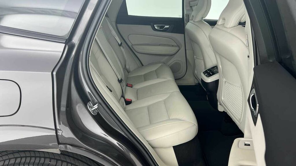 Volvo XC60 Plus, B5 Awd Mild Hybrid, Dark Blond Leat RV25FVR Grey #6