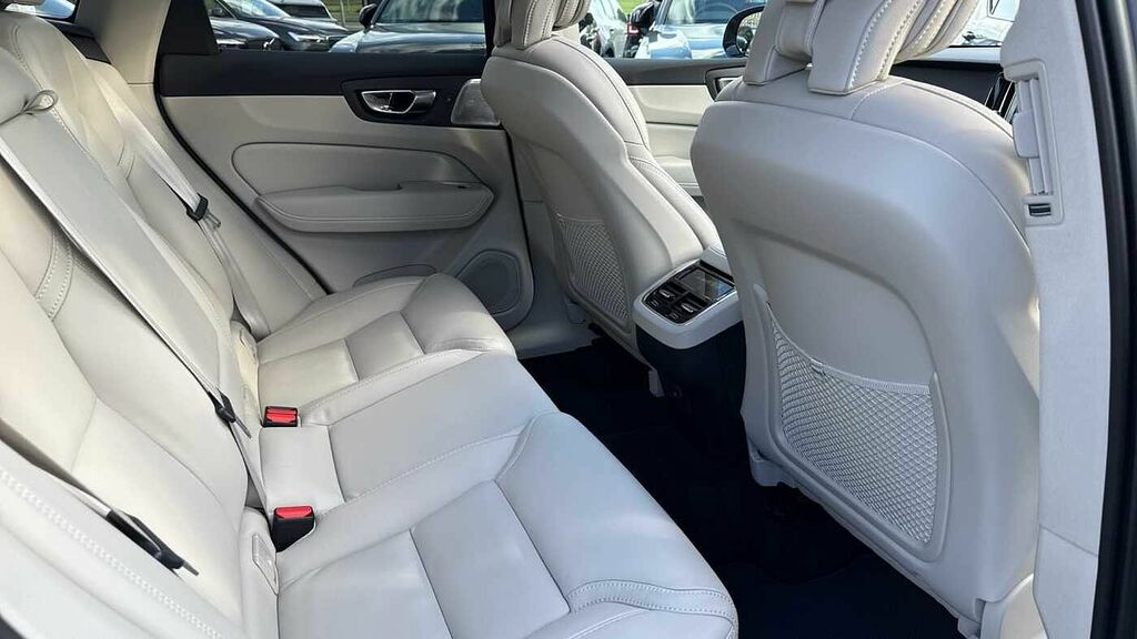 Volvo XC60 Ultimate, B5 Awd Mild Hybrid, Dark Blond GY72LZG Grey #6