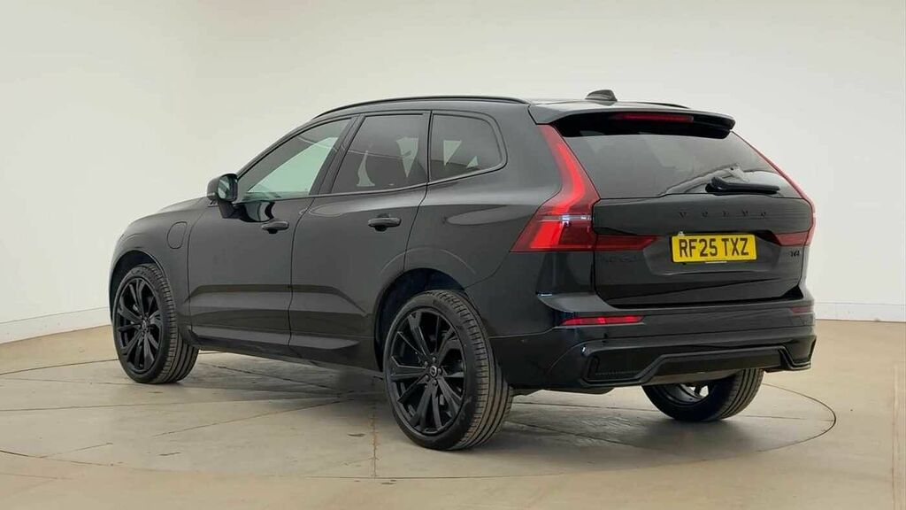 Volvo XC60 Black Edition Plus, T6 Awd Plug-in Hybrid, Electri RF25TXZ Black #5