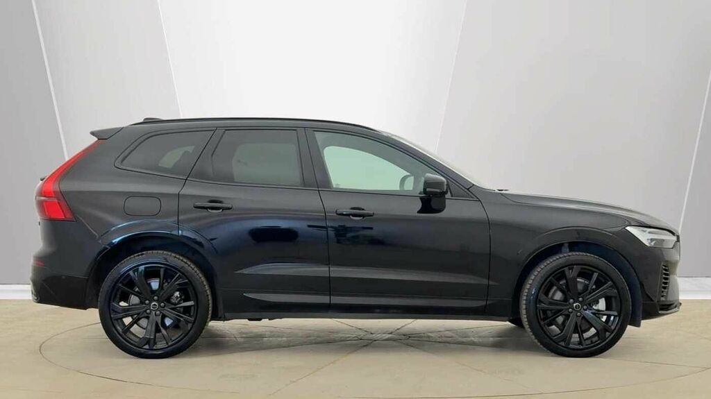 Volvo XC60 Black Edition Plus, T6 Awd Plug-in Hybrid, Electri RF25TXZ Black #2