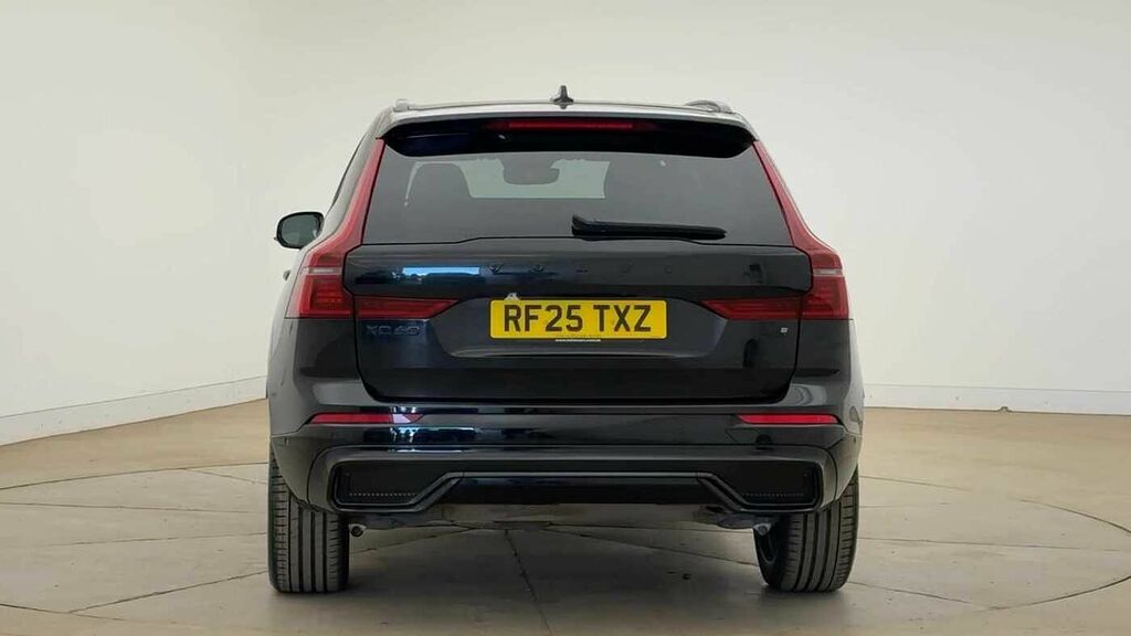 Volvo XC60 Black Edition Plus, T6 Awd Plug-in Hybrid, Electri RF25TXZ Black #4