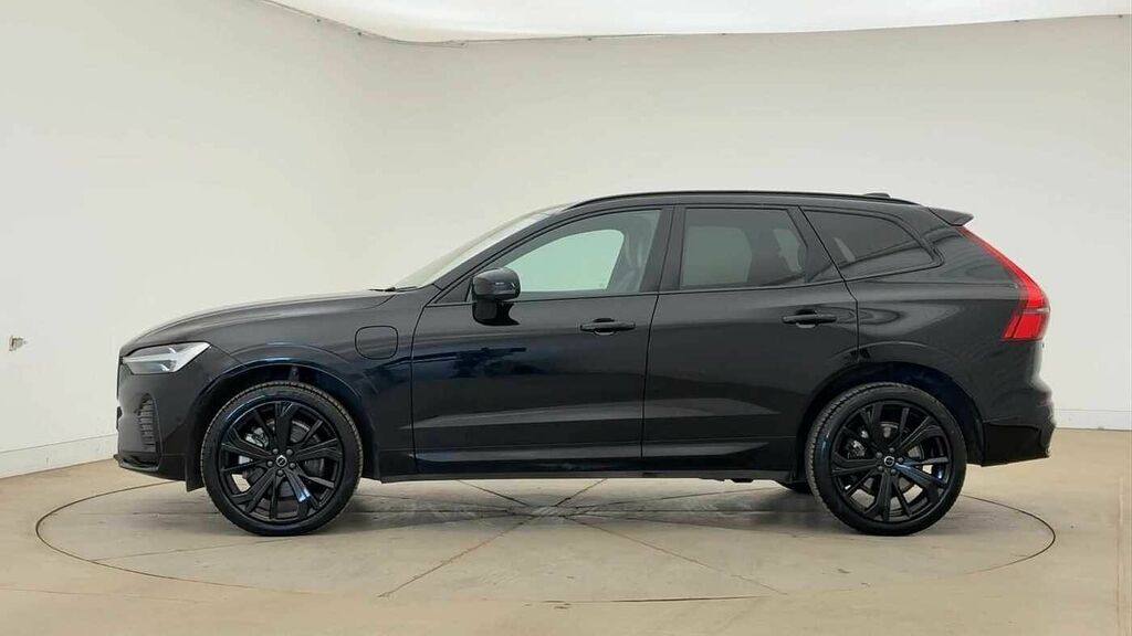 Volvo XC60 Black Edition Plus, T6 Awd Plug-in Hybrid, Electri RF25TXZ Black #6