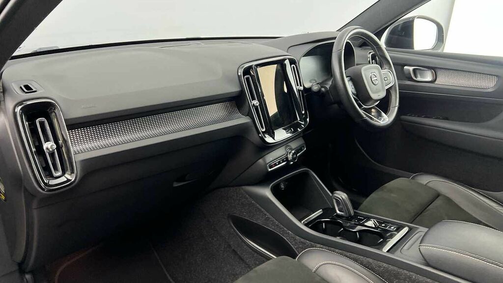 Volvo XC40 R-design, T3 YP21FPK Black #6