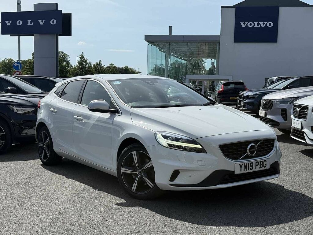 Volvo V40 T2 R-design Pro Power Seat, Front Park Ass White