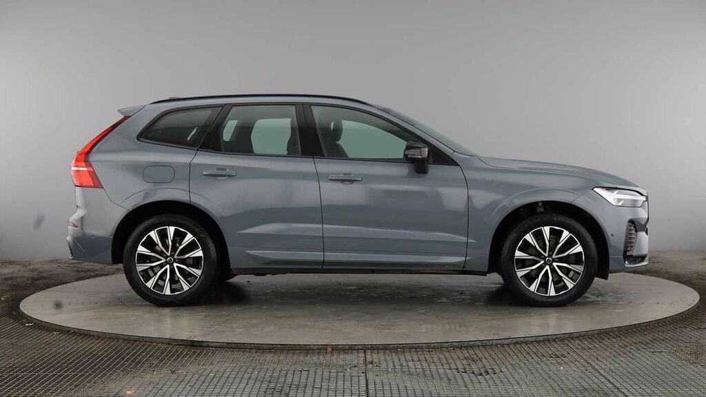 Volvo XC60 Plus, B4 Mild Hybrid, Dark Heated Seats, DS72YZK Grey #2