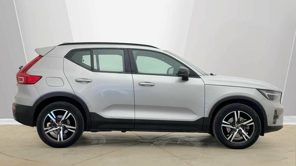 Volvo XC40 Plus, B3 Mild Hybrid, Dark CJ23VKL Silver #2