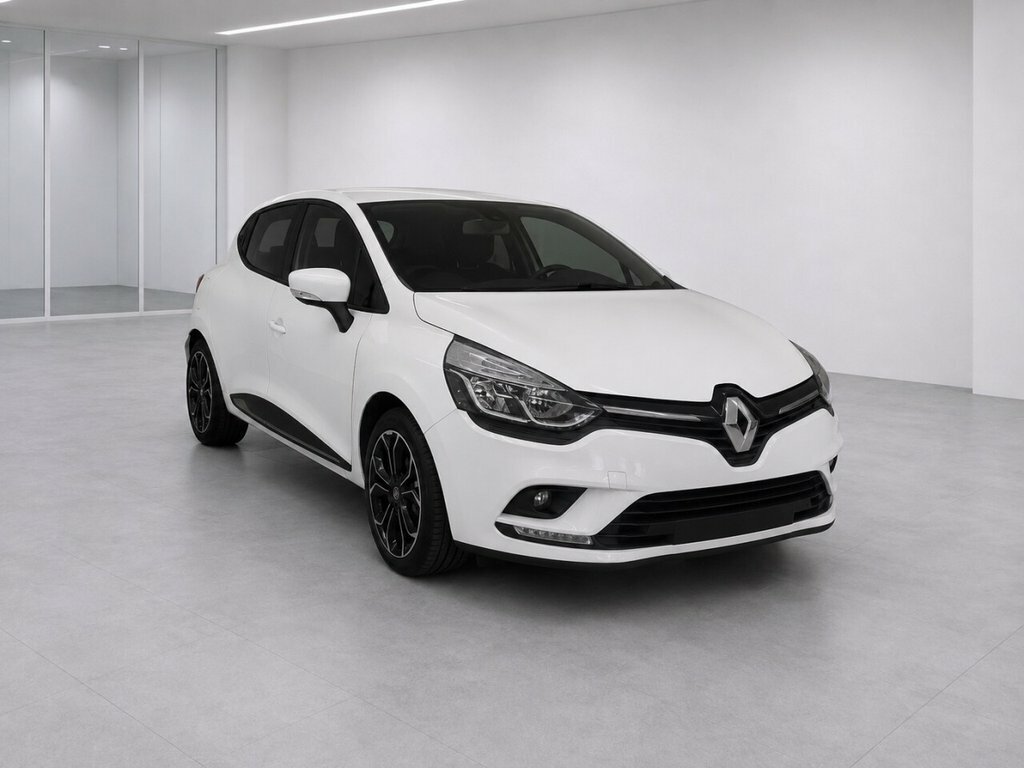 Renault Clio 1L Iconic White