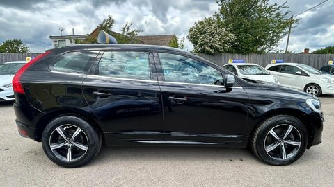 Volvo XC60 2.0 D4 R-design NA17LTF Black #4