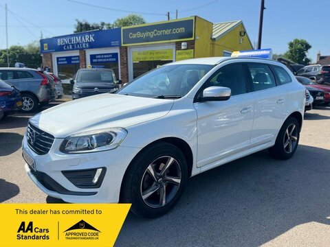 Volvo XC60 2.0 D4 R-design White