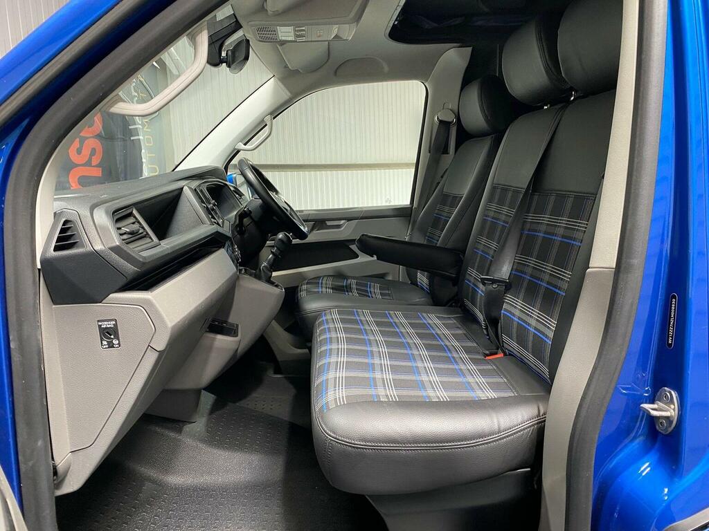 Volkswagen Transporter Panel Van 2.0 Tdi T28 Highline Fwd Swb Euro 6 Ss DA69XED Blue #2